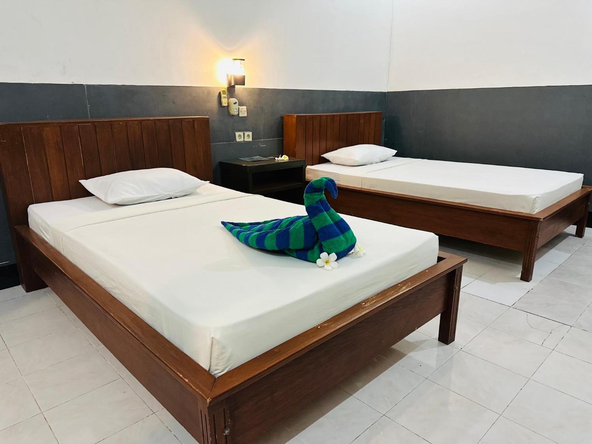 Creative Bungalow Beach Front Gili Trawangan Exteriör bild
